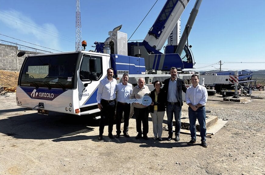 A Cunzolo reforça suas operações com o guindaste móvel LTM 1230-5.1 da Liebherr