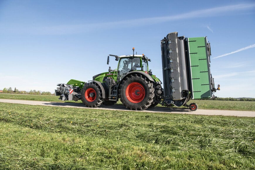 Fendt Introduces ForageQualityCam, Steel Rollers, & Smart ISOBUS Upgrades