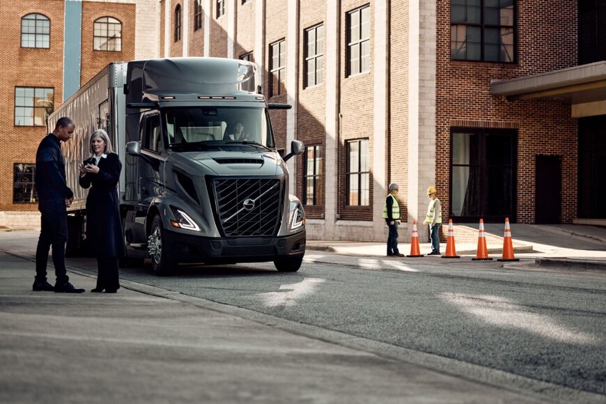 Volvo Trucks Showcases Next-Generation Innovation and Safety Leadership at ATA MCE 2025