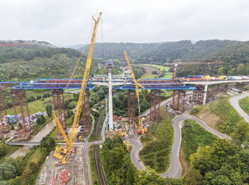 Liebherr Cranes Lift 100-Tonne Steel Plates for Neckar Valley Bridge