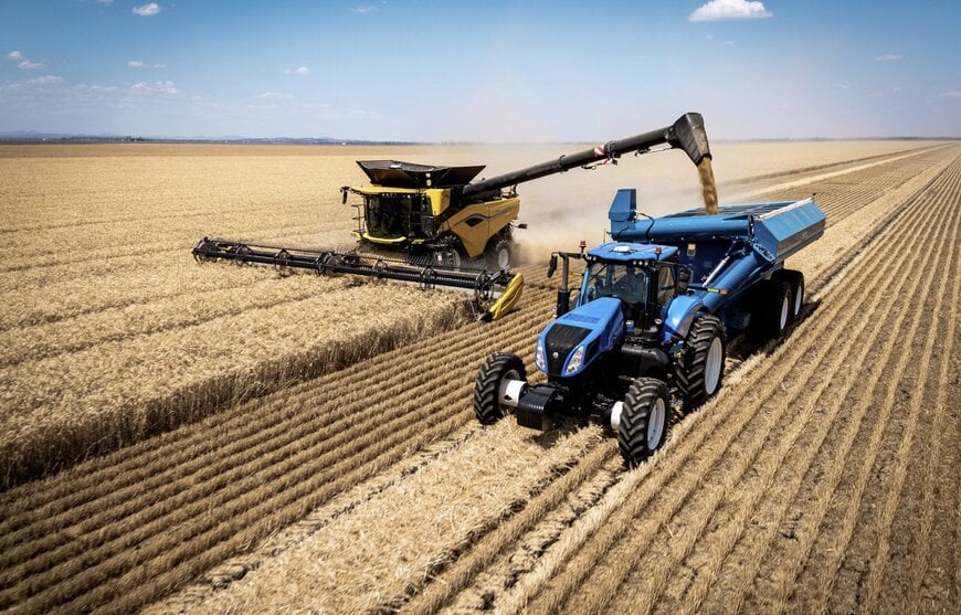 New Holland CR10 Combine Harvester Makes Powerful Australian Debut