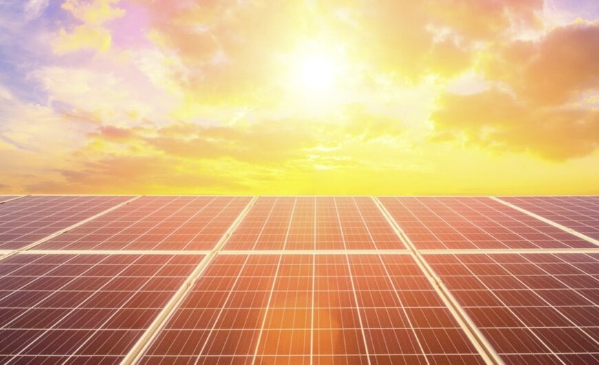 Utnyttelse av Norges solpotensial med lagring og smarte systemer