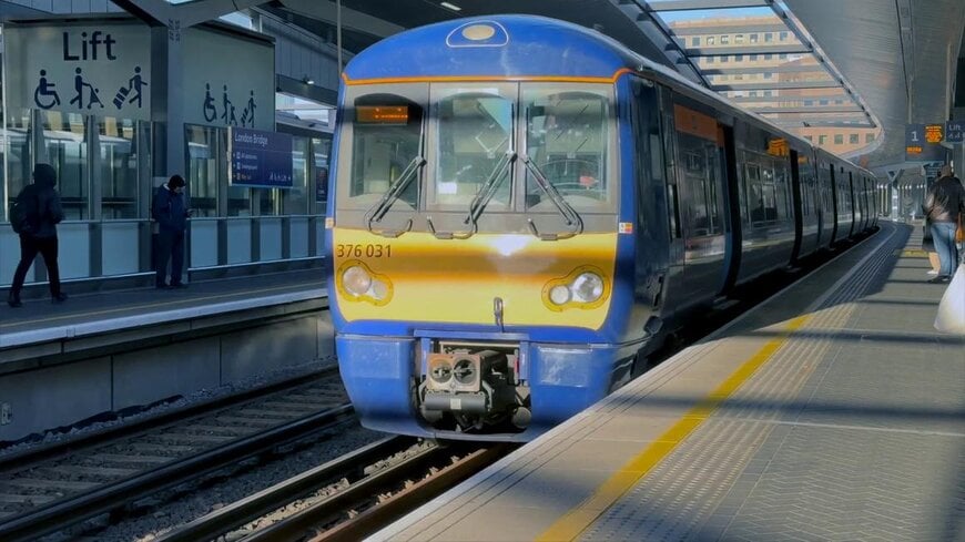 Alstom helps bring first fully refreshed Class 376 train into passenger service in the UK