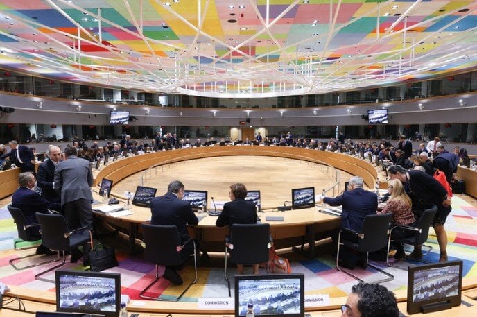 Railways warn of reverse modal shift as EU Transport Ministers reach agreement on longer, heavier trucks