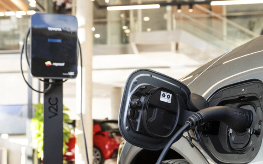 Toyota España y Repsol impulsan descarbonización automotriz