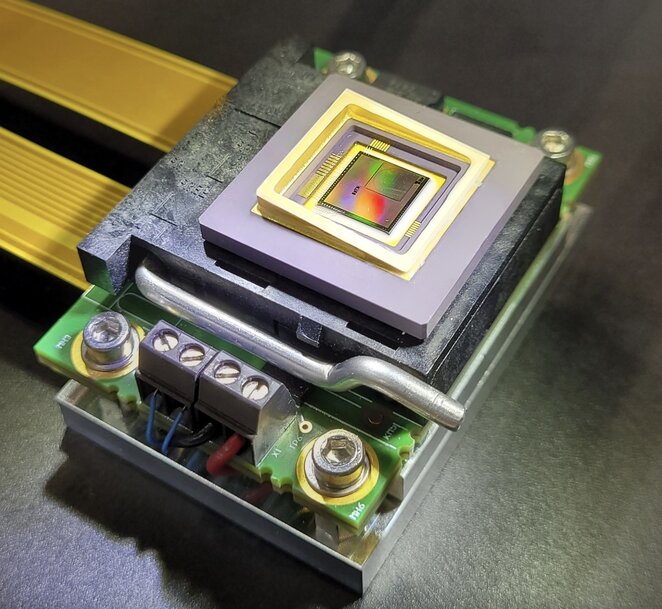 High-Tech Imaging in Scattering Media for Medical Applications