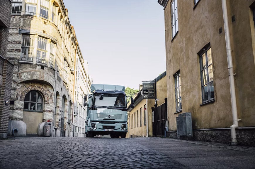 Volvo introduce camion elettrico da 14 tonnellate per il trasporto urbano
