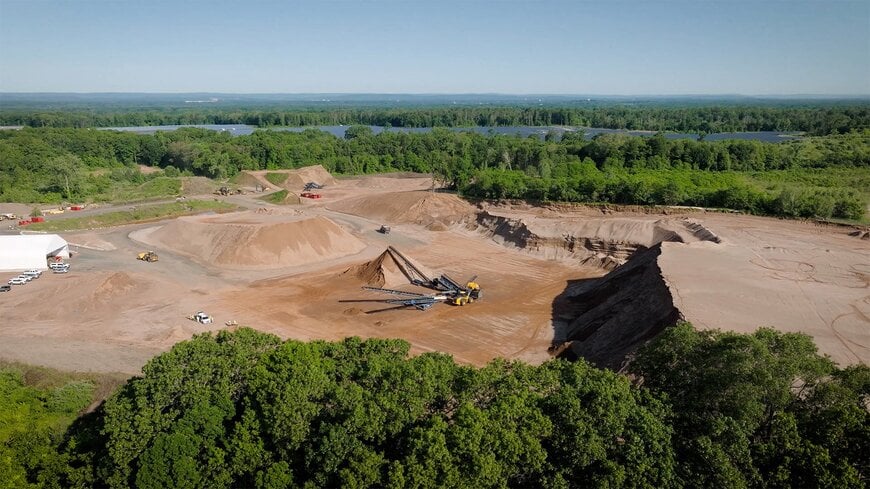 Mobile Screening Plants Improve Material Processing at Connecticut Quarry