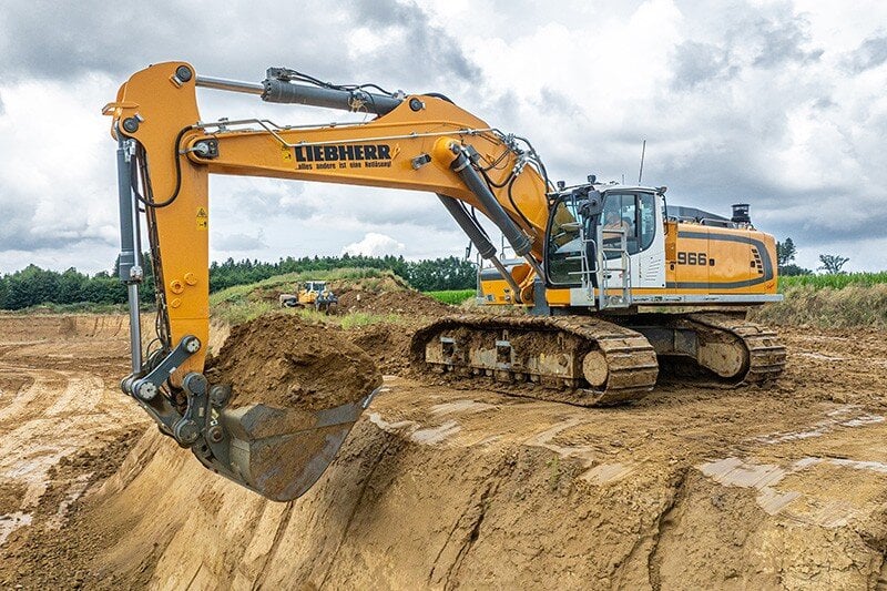 Earthmoving Machines Support Long-Term Clay Extraction Operations