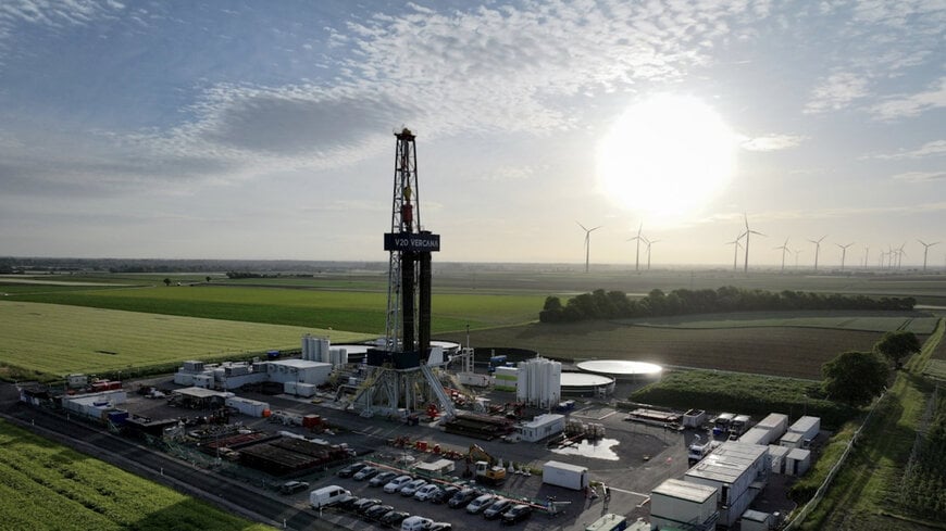 Electrical infrastructure for renewable lithium production 