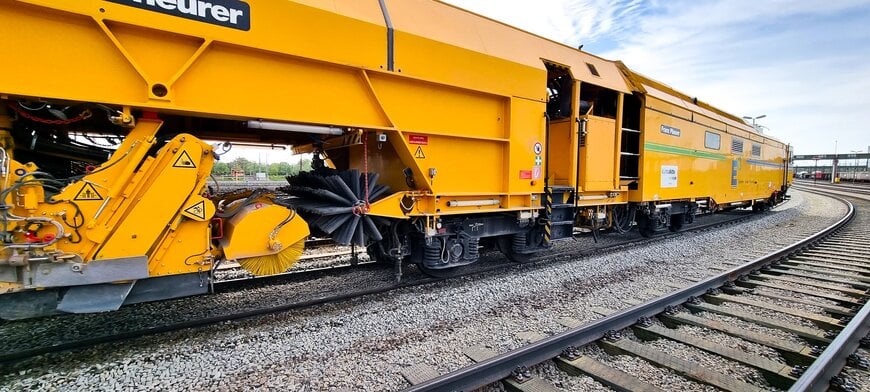 Cooperation between Plasser & Theurer and PJM:the technology leader is equipping its track maintenance machines with additional digital functions from PJM