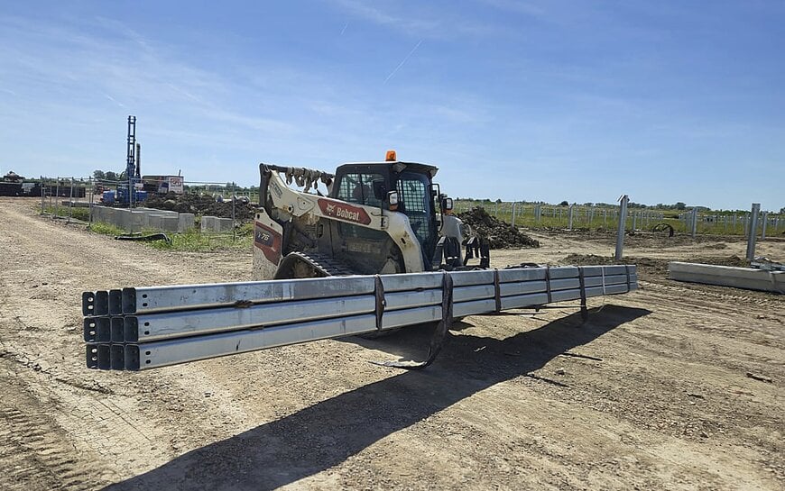 Oresi Italia deploys Bobcat machinery for agrivoltaic construction