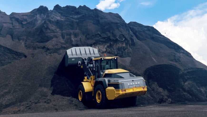 Electric wheel loader enters Indonesian operations