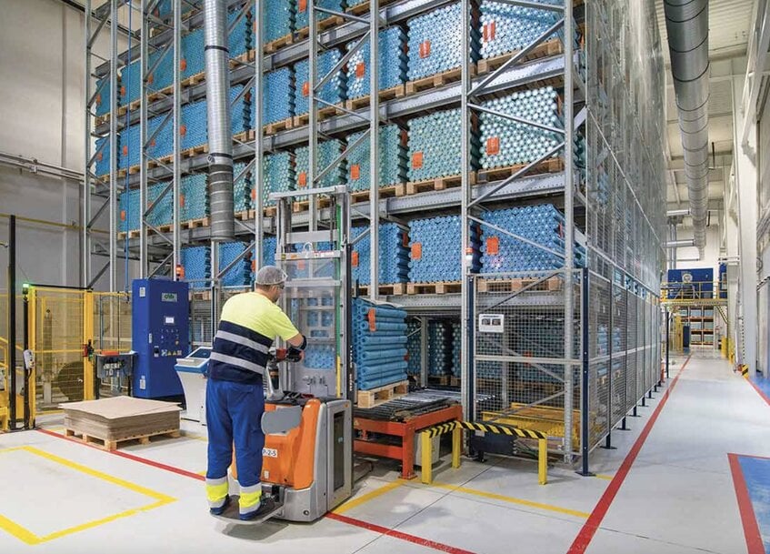 CANPACK automatyzuje magazyn wyrob&oacute;w gotowych w Polsce