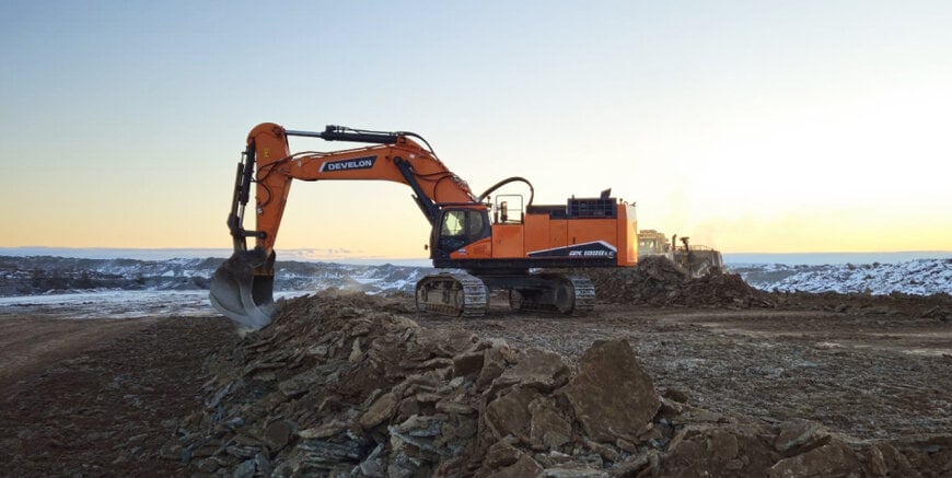 Develon Excavators Deliver High-Output, Low-Fuel Mining in Estonia
