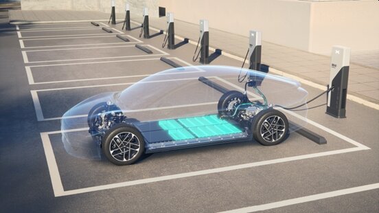 XPENG P7+ debutta in Europa