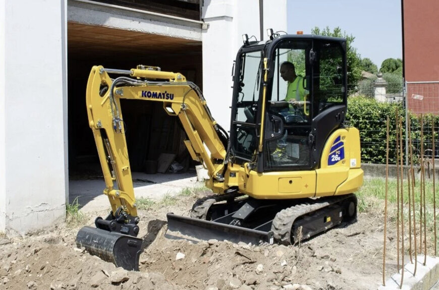 Komatsu amplia la gamma europea di miniescavatori elettrici con il PC26E-6