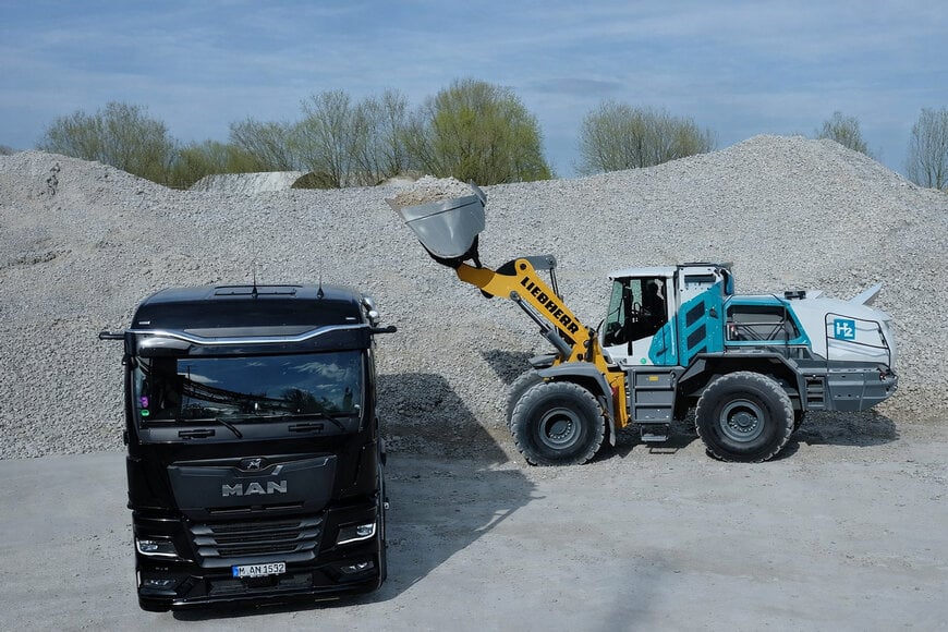 Hydrogen Engines Enable Low-Emission Construction Logistics