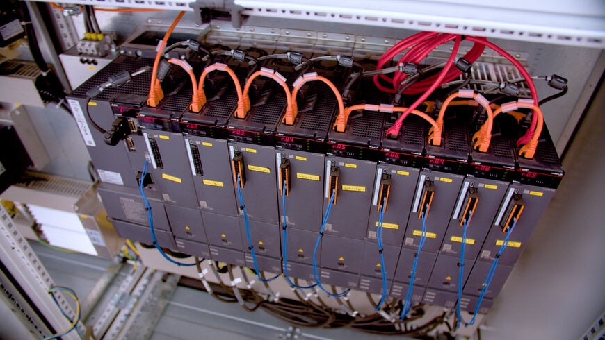 CC-Link IE TSN enables millimetre-precise automation for steel mesh handling