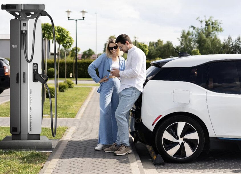 Hochleistungs-Ladesystem f&uuml;r gewerbliche Elektrofahrzeuge