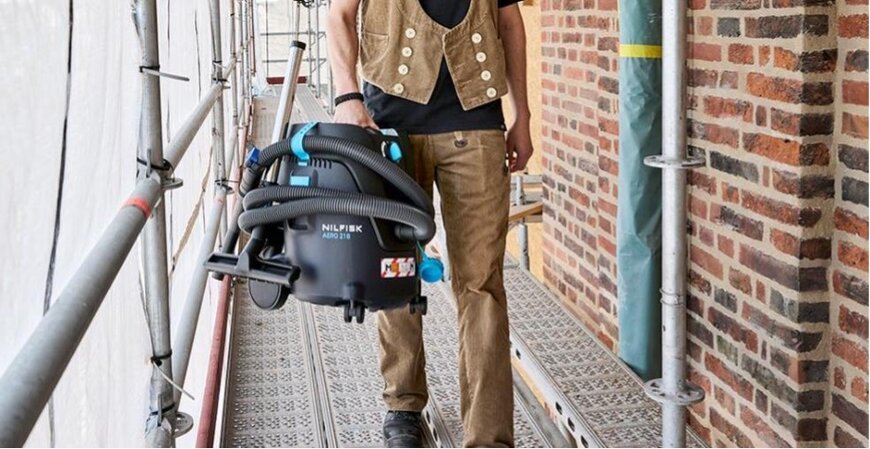 Aspirateur eau et poussières sans fil : la nouvelle génération du best-seller Aero Batterie de Nilfisk combine puissance, autonomie et durabilité