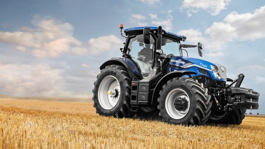 New Holland Updates T7 Standard Wheelbase Tractor Line