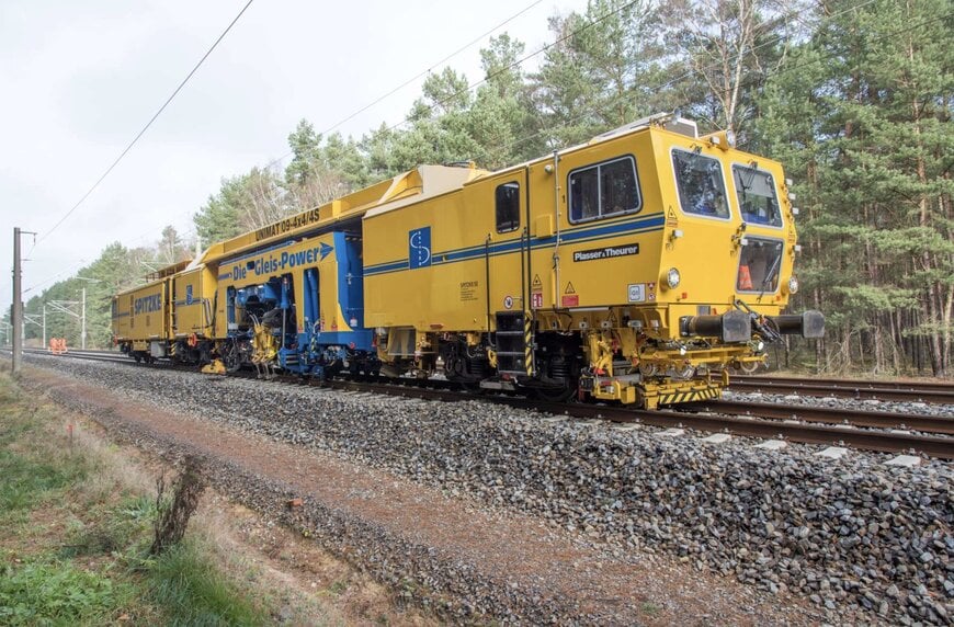 Neue Bahnbaumaschinen f&uuml;r Fahrweg und Oberleitung