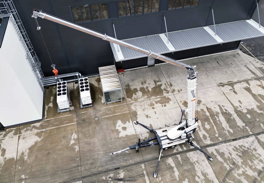 Fully Hydraulic Trailer Crane Expands Electric Lifting Technology