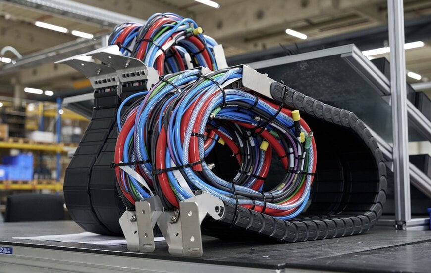 TSUBAKI KABELSCHLEPP prezentuje modułowe zespoły prowadników energii