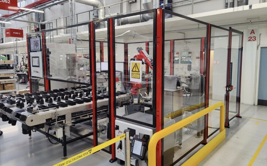 Robotbaseret montageanlæg accelererer produktion af controllere