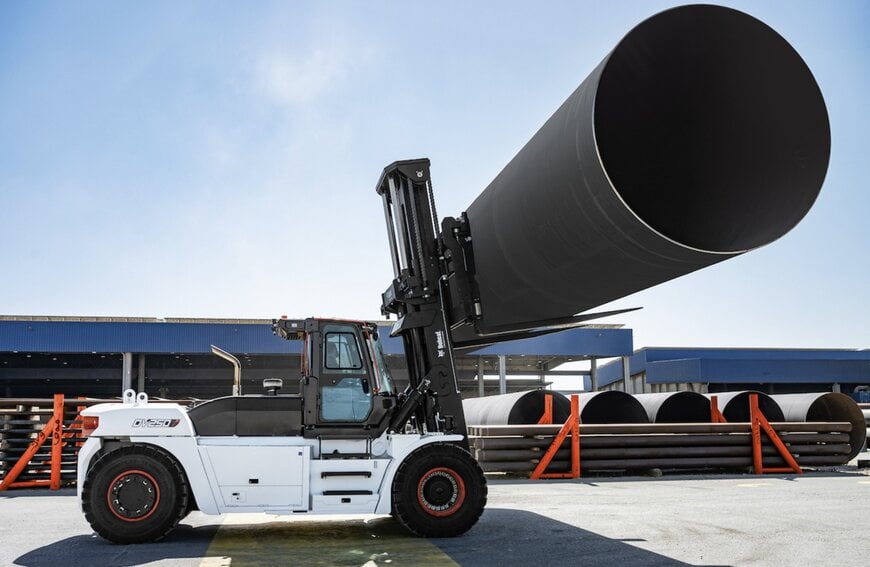 Heavy-duty diesel forklifts extend material handling capacity
