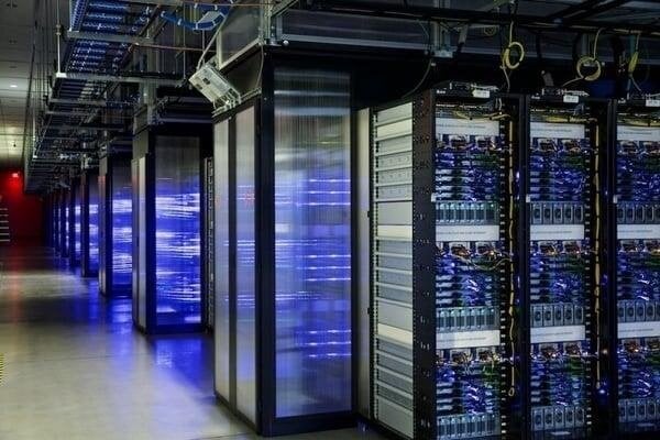 Intelligent Electrical Infrastructure for Modern Data Centers