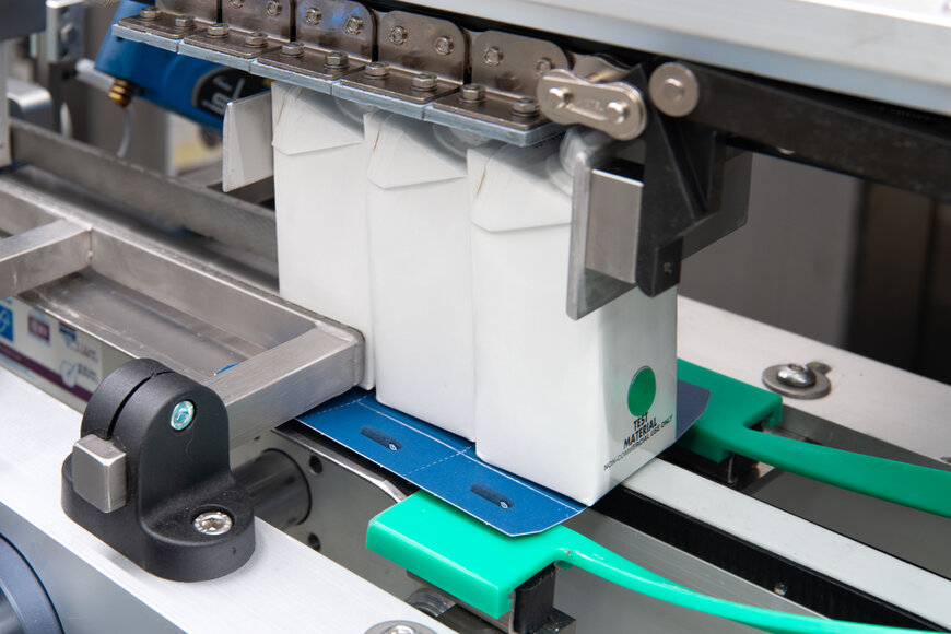 Confezionatrice automatica in tray per multipack senza plastica