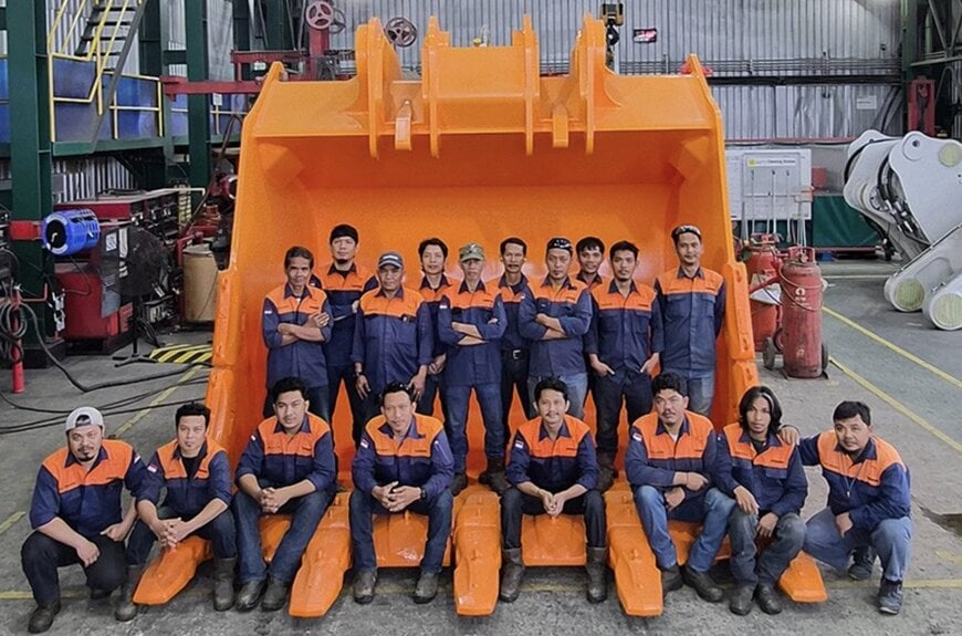 Custom Excavator Bucket Combines Design and Performance