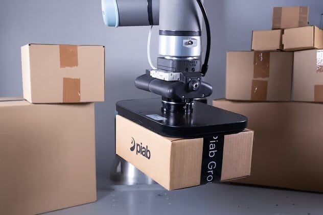 Le pr&eacute;henseur allie compacit&eacute; &agrave; une importante capacit&eacute; de charge 