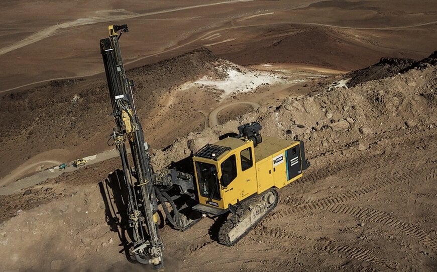 Movitec uses rock drilling to build high-altitude road in Chile