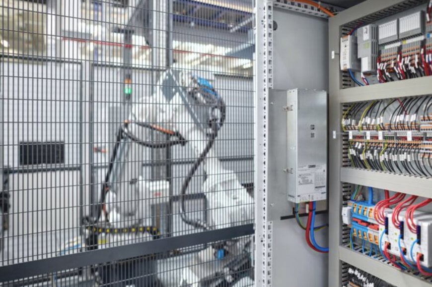 Phoenix Contact wprowadza kompaktowy zasilacz przemysłowy o wysokiej mocy