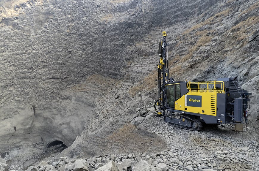 Surface Drill Rig Enhances Quarrying Efficiency
