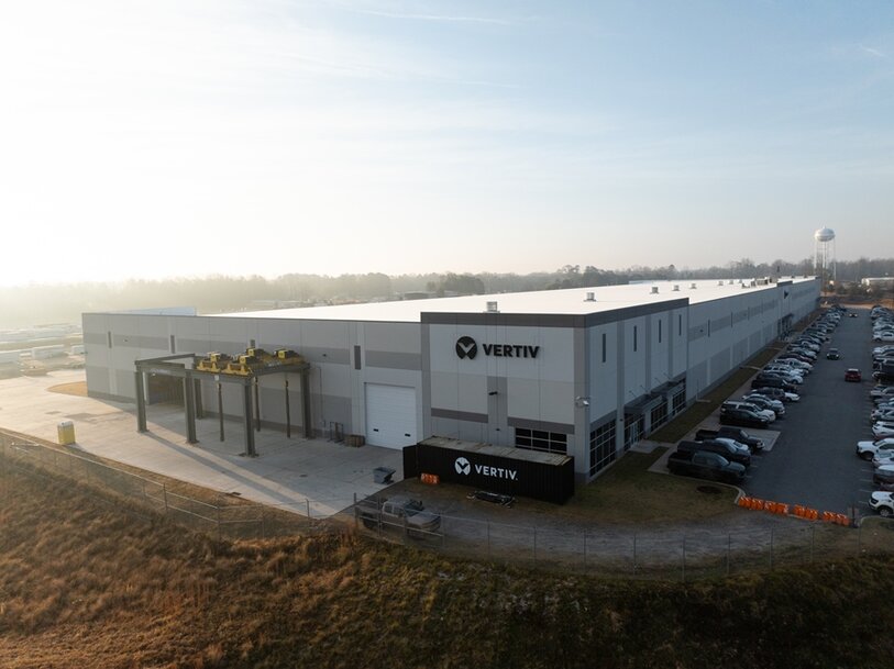 Espansione produttiva per infrastrutture data center AI