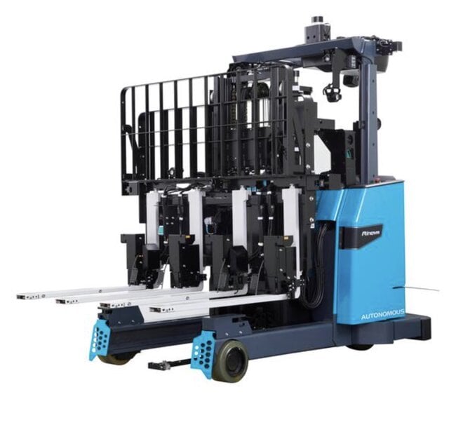 自動荷役フォークリフトに4本フォーク追加