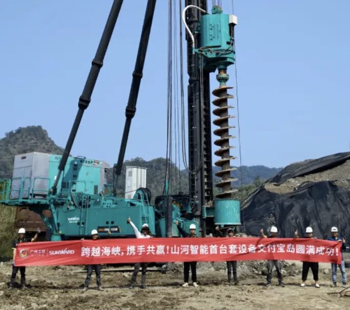 Pile Driver Targets Complex MRT Foundation Works