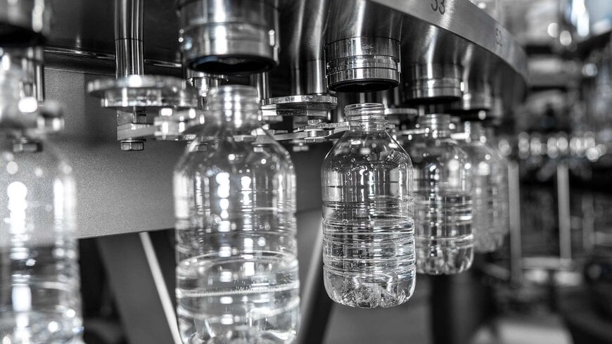 Sistema de llenado PET de alta velocidad para bebidas sin gas