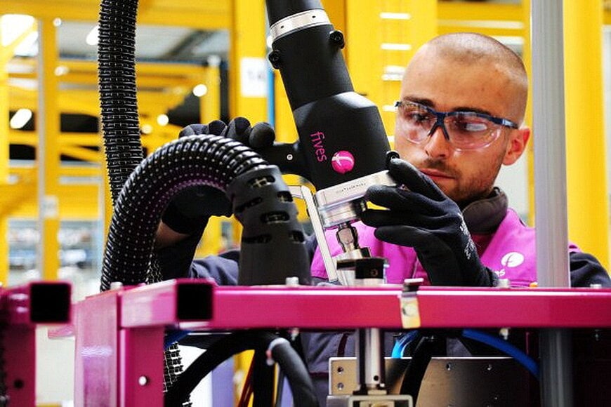 Fives renforce son partenariat industriel avec Caterpillar France par la maintenance