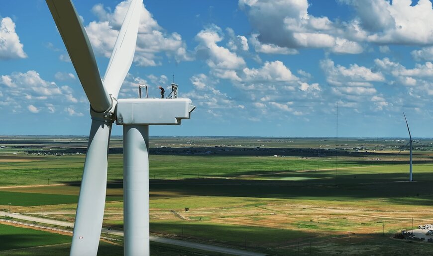 Low-Emission Steel Integration for Onshore Wind Turbine Towers