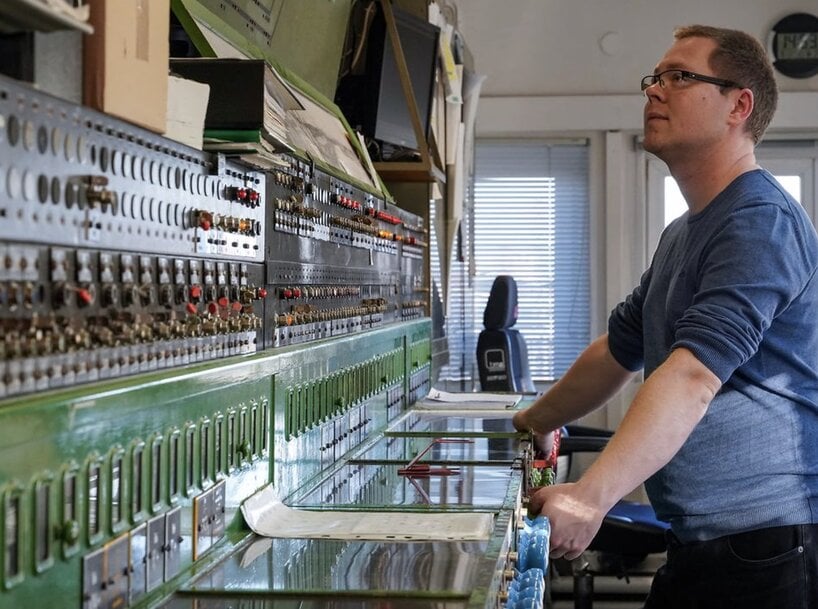 Centralized Control and Safety Protocols in Railway Interlocking Systems