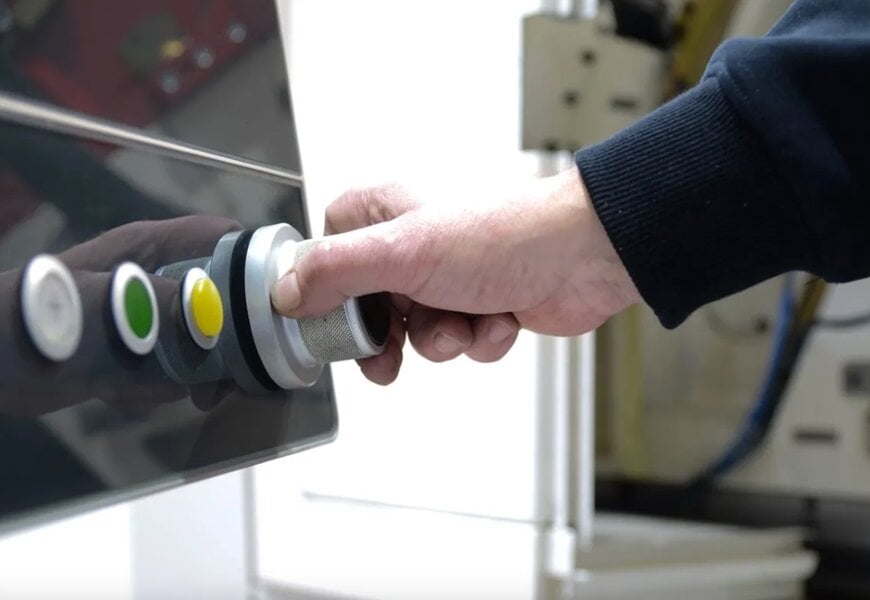 High-Precision Grinding Machine Control with Flexible HMI Solutions