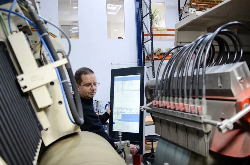 High-Precision Grinding Machine Control with Flexible HMI Solutions