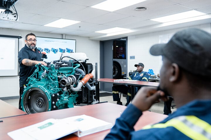 Engine integration for underground mining equipment efficiency