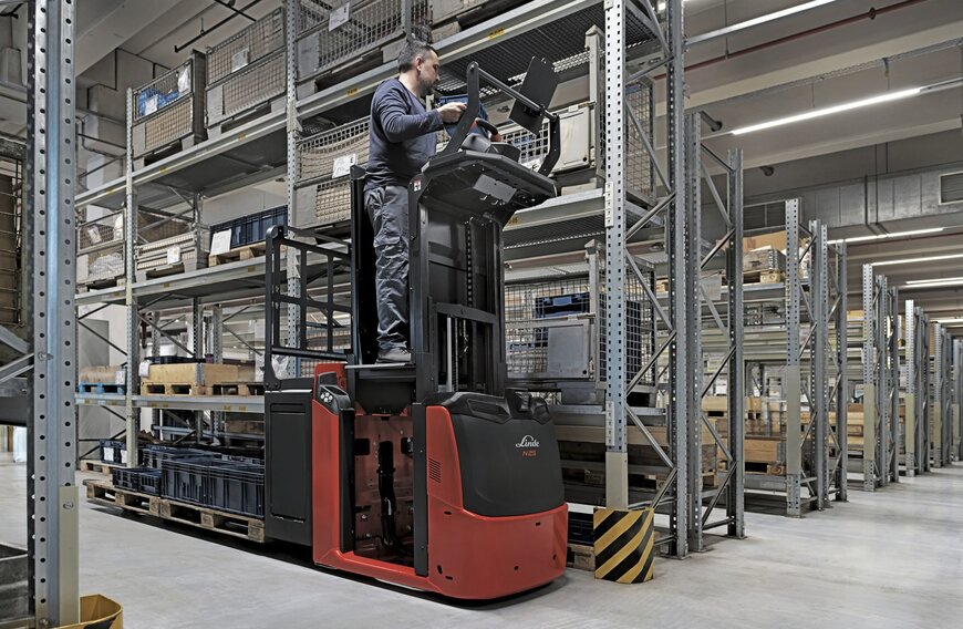 Compact Order Pickers for High-Density Warehousing