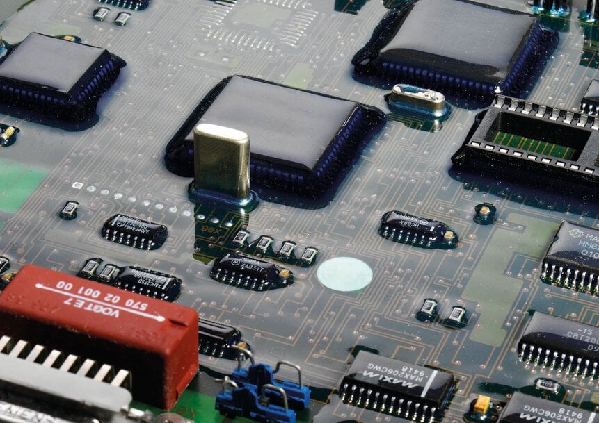 Technical Component Protection via Polymer Potting and Hotmelt Processes